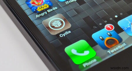 Pros and Cons of Jailbreaking iOS Devices: What You Need to Know