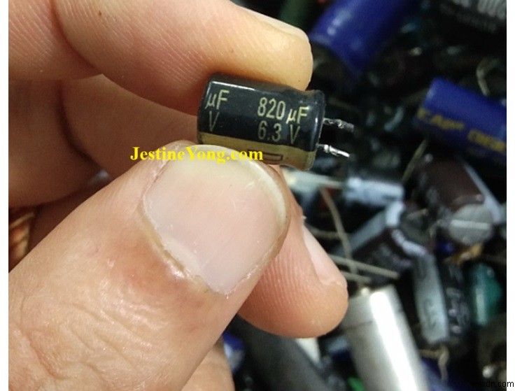 Replacing a Bulging Capacitor on a Desktop Motherboard: A Step-by-Step Guide