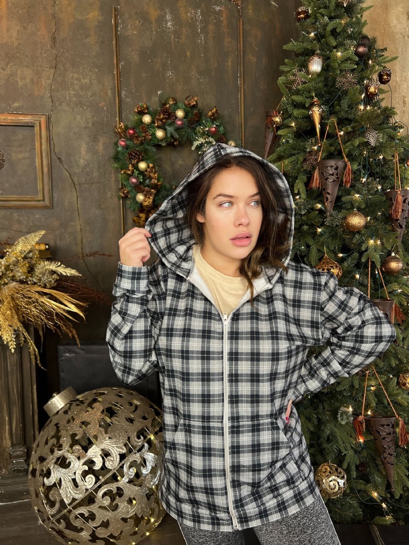 WrinkledT: Sustainable Plaid & Grunge Fashion Collection
