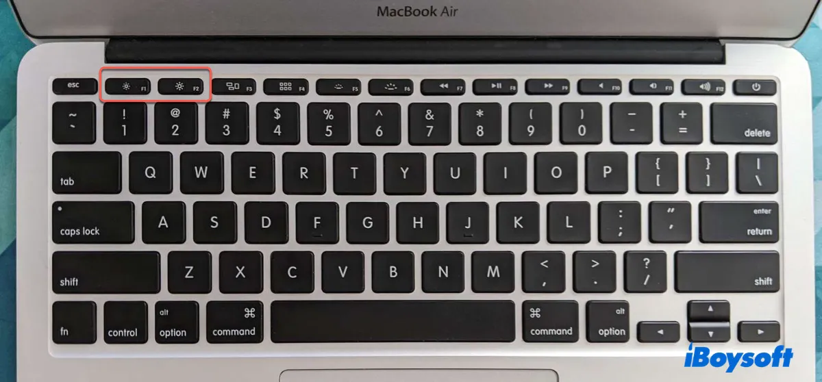 MacBook Screen Turns Black While Still Running: Causes & Solutions