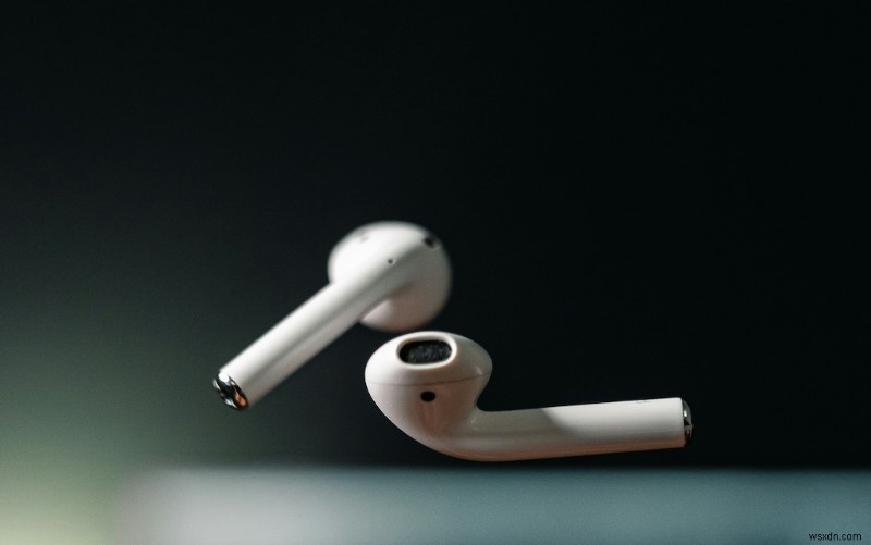 How to Safely Clean Your AirPods Microphone for Clear Sound