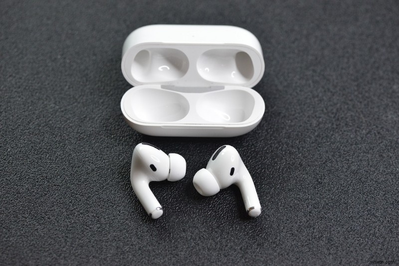 How to Safely Clean Your AirPods Microphone for Clear Sound
