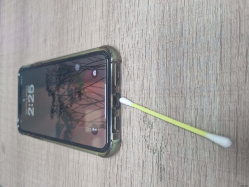 Safely Clean Your iPhone Charging Port Using Alcohol – Step-by-Step Guide
