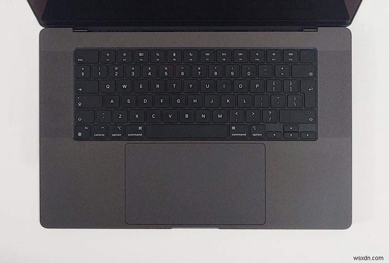 Why Windows 11 Prompted Me to Switch to a MacBook