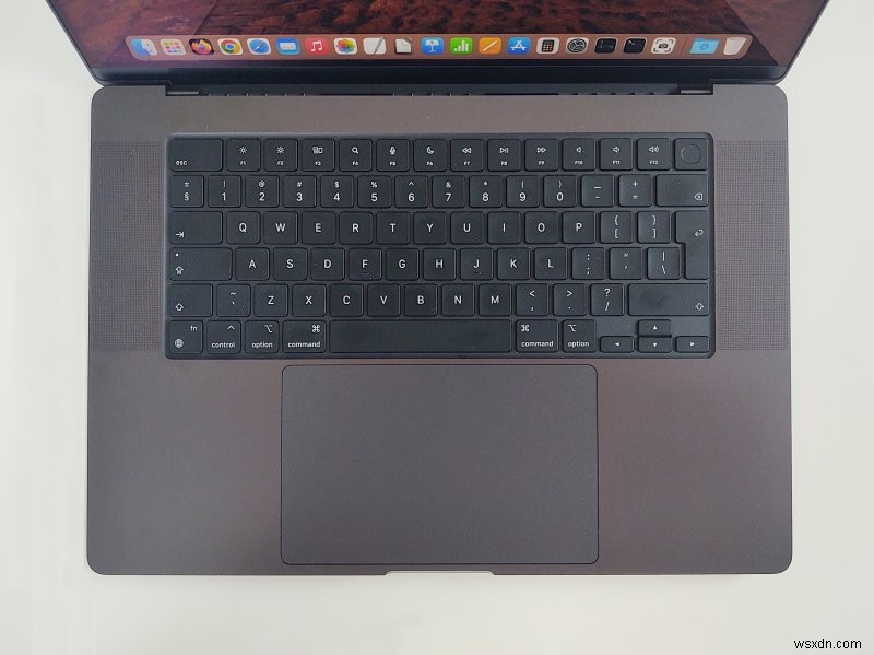 Why Windows 11 Prompted Me to Switch to a MacBook