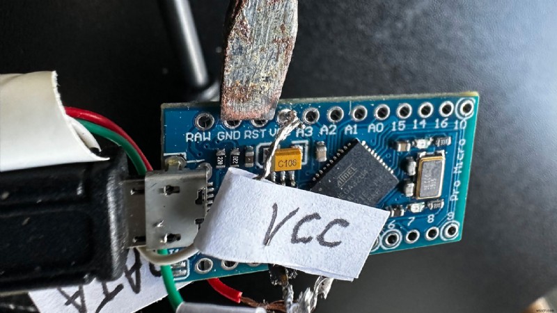 How I Built a Configurable ADB‑to‑USB Adapter to Revive a 1990 Apple Keyboard on Windows