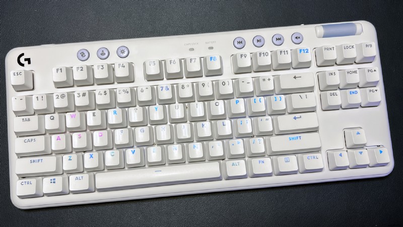 Clean Your Keyboard Like a Pro: A Simple, Effective Guide